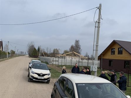 ... и двинули в путь-дорогу... встретились и подождали остальных недалеко от места проведения мероприятия...