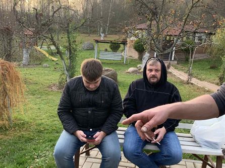 Сразу нашли человека, который на всякий случай, если что будет виноват)))
